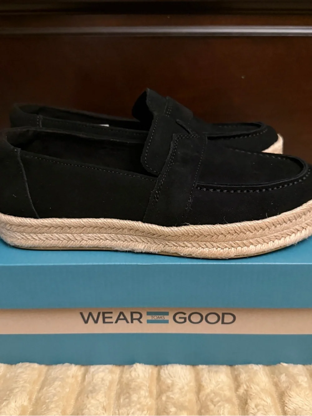 TOMS Blakely Women's Black & Beige Suede Loafers US 8 Like New